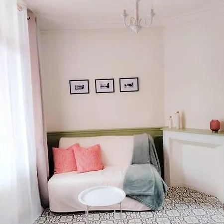 Avec Balcon / Jardin *