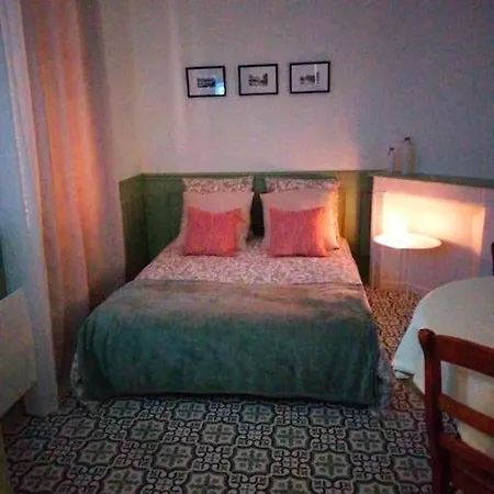 Avec Balcon / Jardin Apartmán *